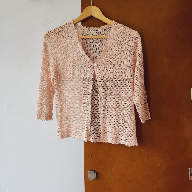 Áo cardigan crochet len móc vintage hồng dâu - em và nắng