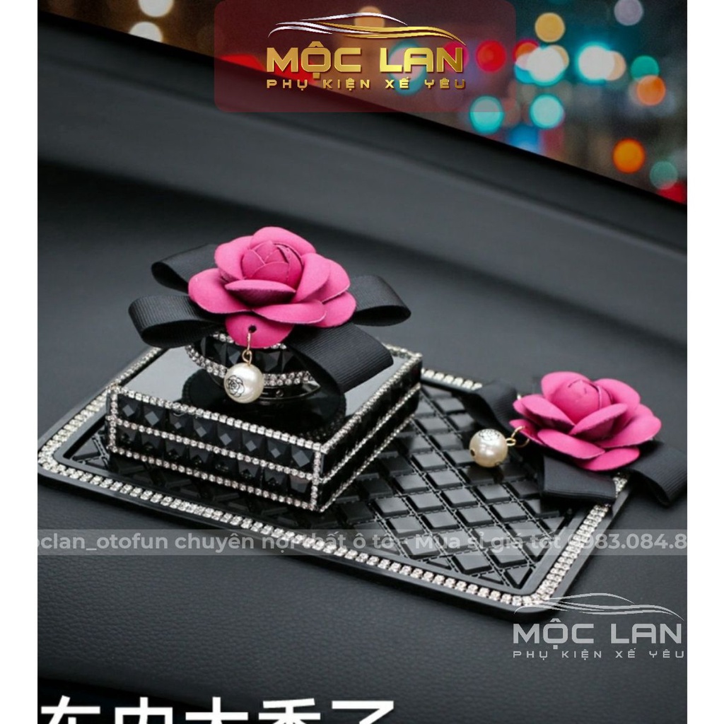 set nước hoa đính đá để taplo ô tô gắn bông hoa trà sang trọng quý phái cho xế yêu của bạn