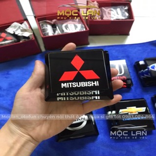 ( có video thật) nước hoa ô tô MITSUBISHI - nước hoa pha lê logo hãng xe đặt taplo