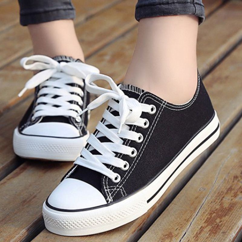 Giày trắng học sinh giày vải đen trắng size lớn thoáng khí nam nữ 41-43 giày vải phiên bản hàn quốc cặp đôi hợp thời tra