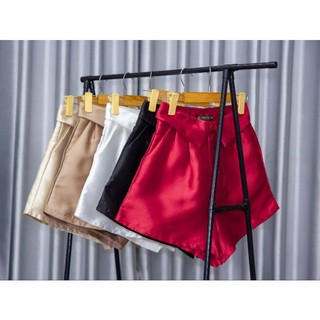 Quần short tafta lật lưng.