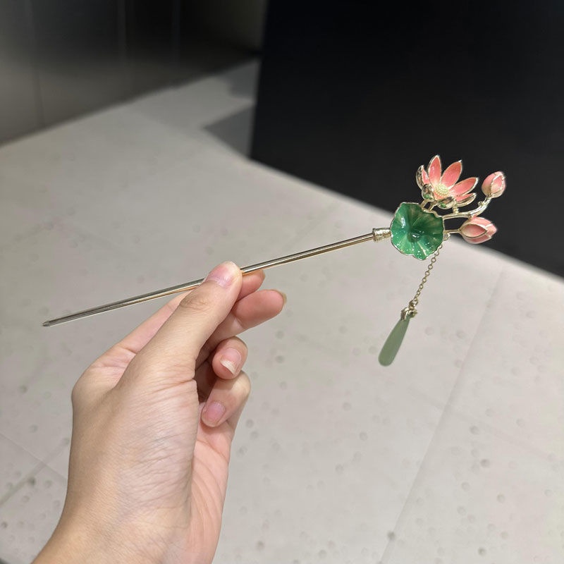 Kẹp Tóc Hình Hoa Sen Phối Tua Rua Thời Trang