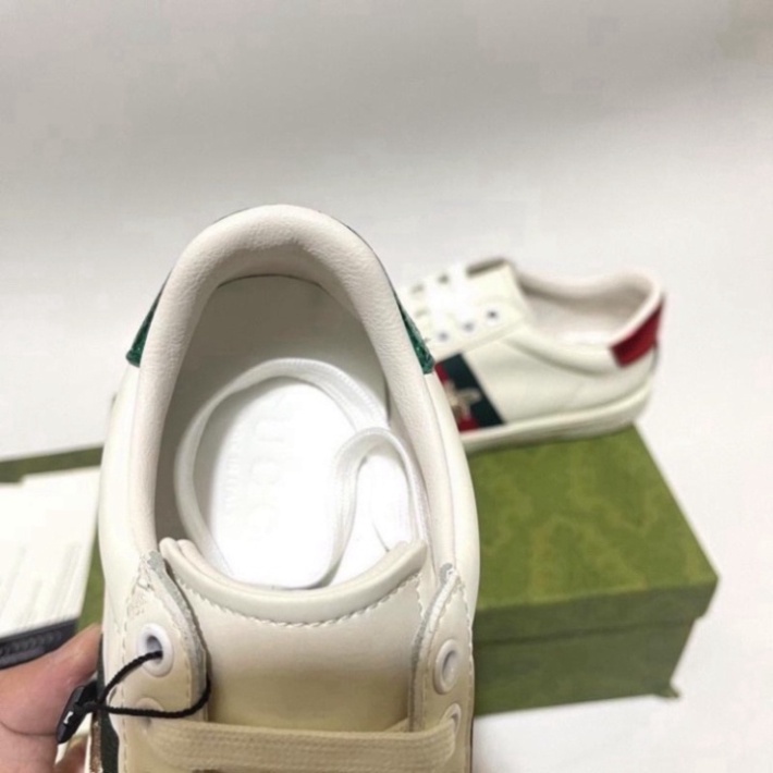 Giày thể thao GC họa tiết con Ong giày sneaker trắng xanh đỏ