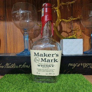 Vỏ chai rươu ngoại Maker's Mark trưng bày decor
