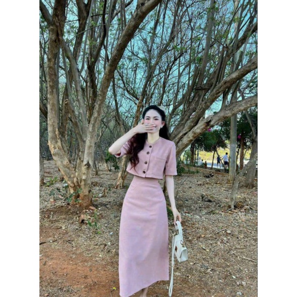 Set váy cotton lạnh thời trang nữ mặc đi chơi áo tay ngắn coa nút 2 màu hồng đen.