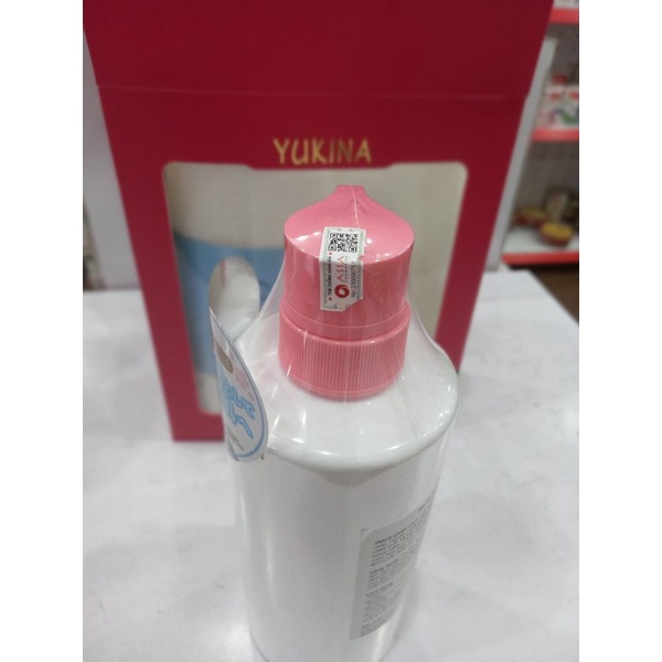 Sữa tắm trắng da YUKINA