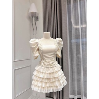 Đầm tafta cổ vuông
