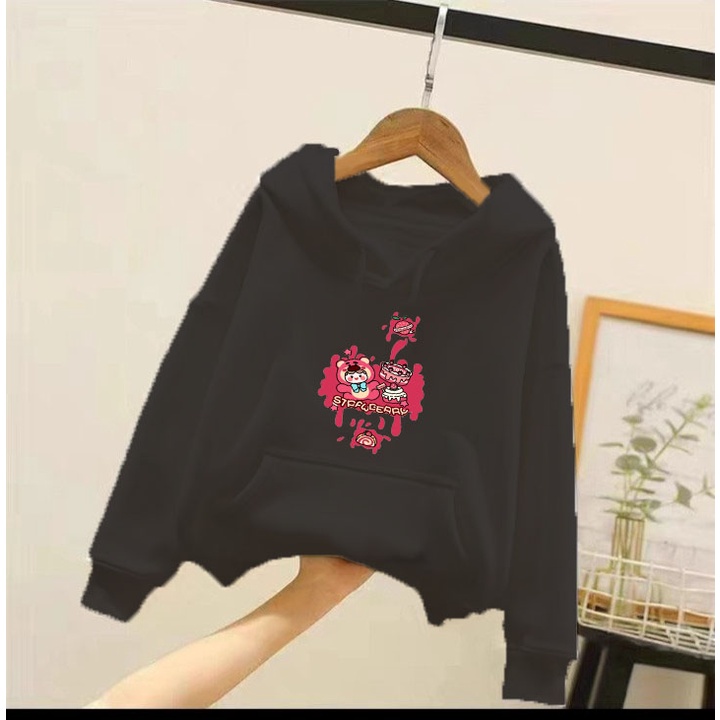 Áo hoodie gấu dâu tô màu cho bé gái phom rộng chất nỉ size từ 9 đến 65kg