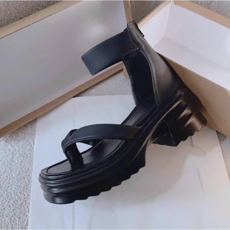 GIÀY SANDAL ĐẾ THÔ HẬU DÂY KÉO QUAI XỎ NGÓN KIỂU MỚI THỜI TRANG