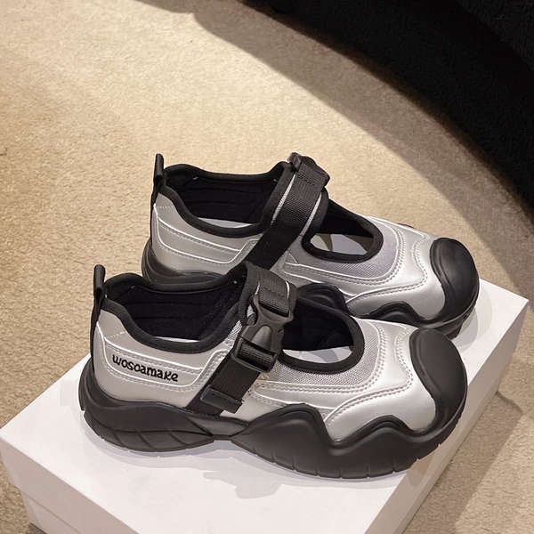 Mùa Hè Năm 2023 Phong Cách Mới Giày Thể Thao Giản Dị Đế Dày