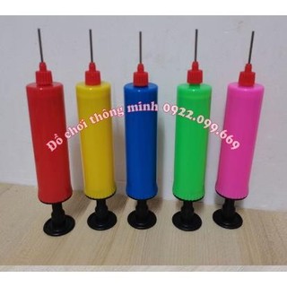 Dụng cụ bơm bong bóng, bóng đá , bóng rổ , bóng chuyền , bơm hơi mini cầm tay tiện dụng