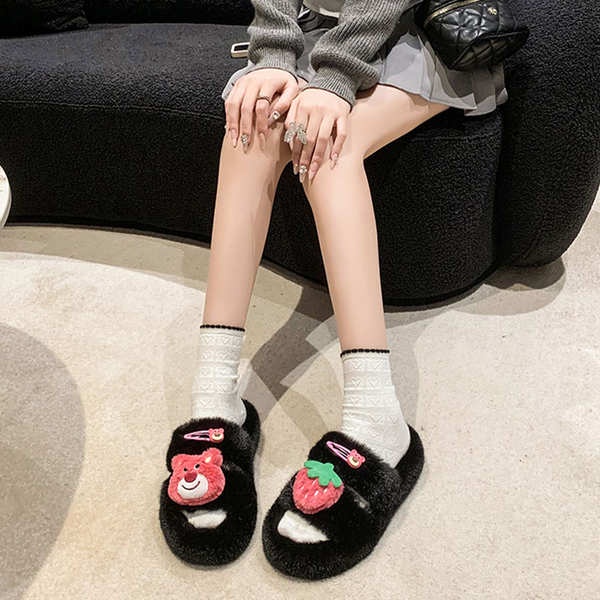 Dép Lông Xù Đính Hình Gấu Dâu Tây Đáng Yêu Thời Trang 2023