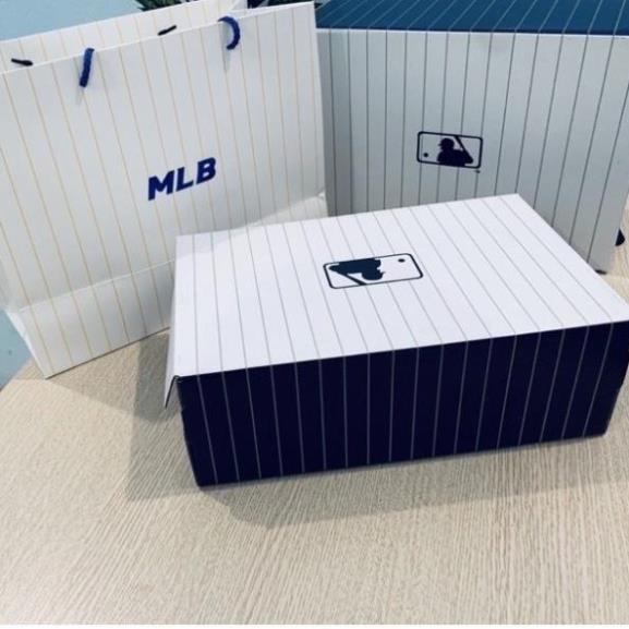 Hộp bảo vệ giày + full bill các hãng 2022