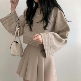 Áo croptop len lông cừu trơn tay bồng form rộng