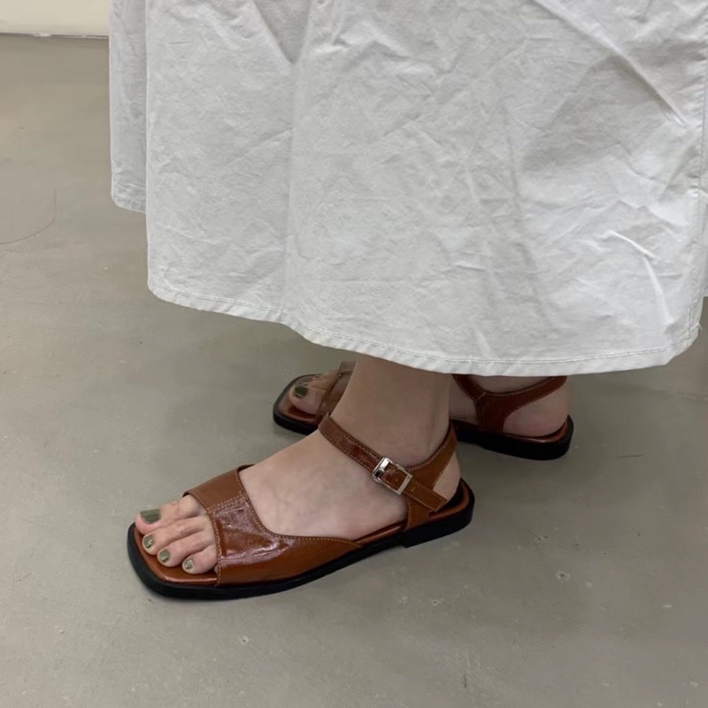 Giày sandals quai ngang basic