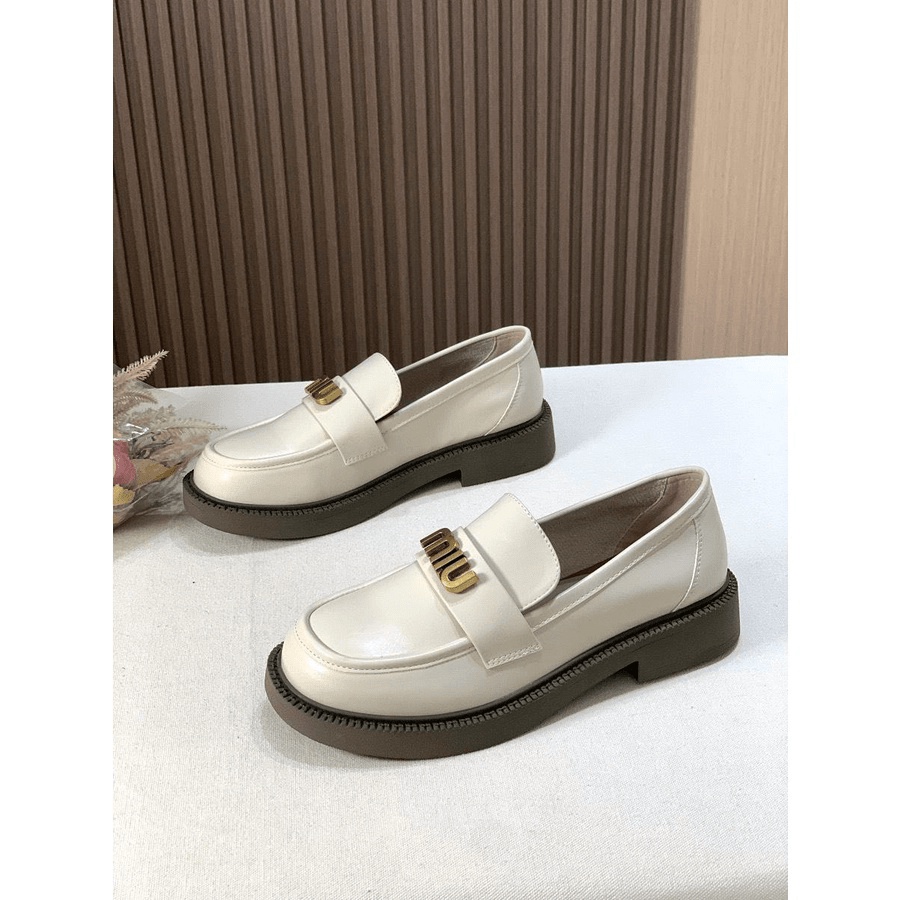 XẢ KHO SIÊU RẺ Giày moca chữ mạ vàng MIU mũi tròn khoẻ khoắn