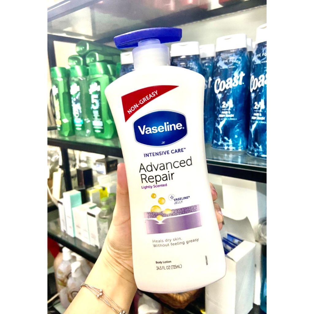 Sữa Dưỡng Thể Vaseline Intensive Care Advanced Repair dành cho da cực kỳ khô 725ML