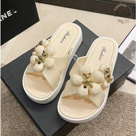 Dép Nữ Quai Ngang Hoa Đính Gấu Với 2 Màu Siêu Xinh