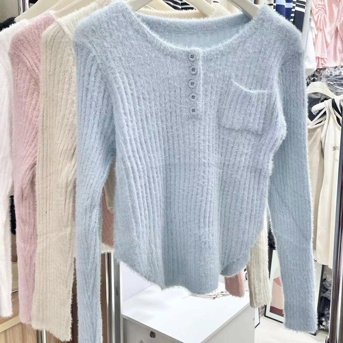 Áo len lông thỏ dài tay cúc cài túi ngực form vừa