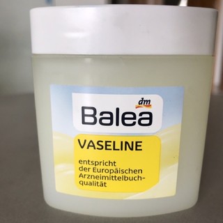 🇩🇪 Sáp nẻ #Vaseline #BALEA chứa chiết xuất #bông_cúc