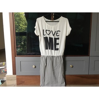 đầm liền hiệu qccc sz m Love me