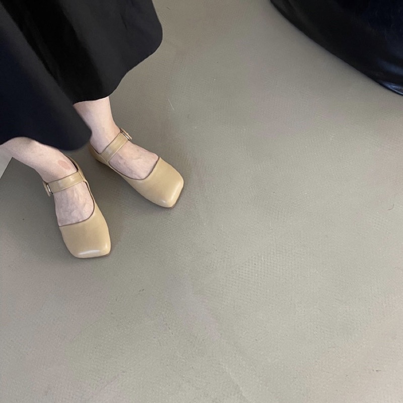 Giày búp bê kiểu có quai ngang