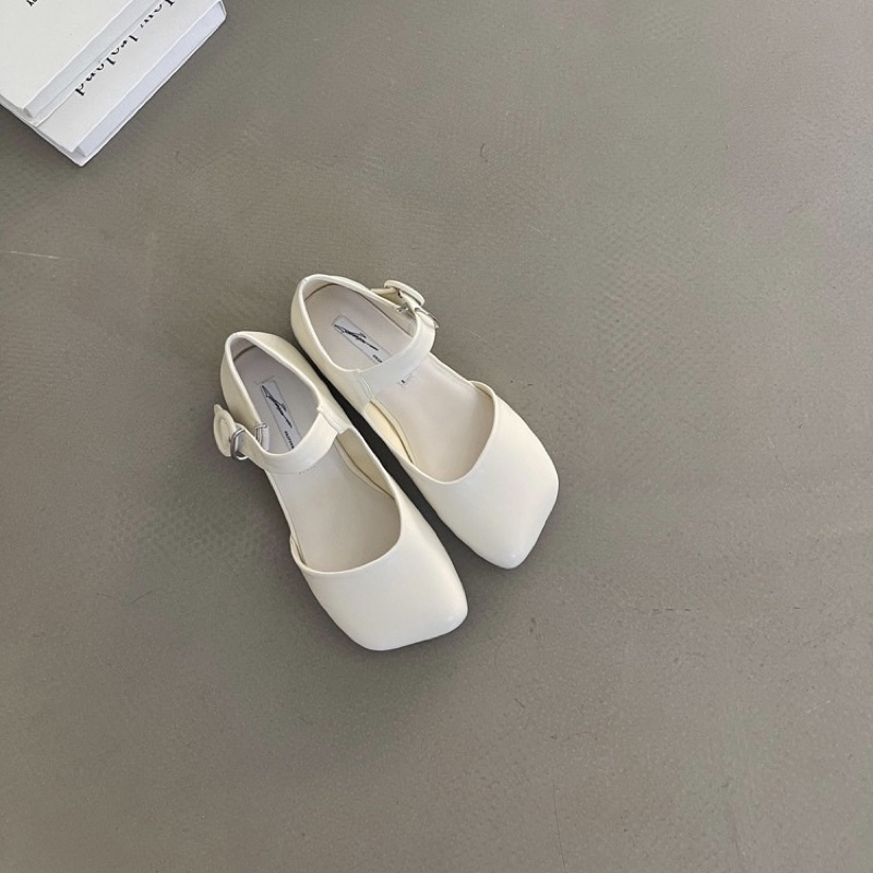 Giày búp bê kiểu có quai ngang