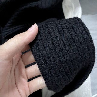 Áo len cổ V vạt chéo kiểu dáng đơn giản
