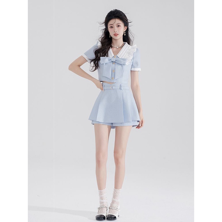 Bộ Áo Đính Nơ + Chân Váy Lưng Cao Xếp Ly Thời Trang Xinh Xắn Cho Mẹ Và Bé