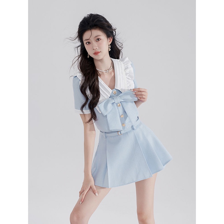 Bộ Áo Đính Nơ + Chân Váy Lưng Cao Xếp Ly Thời Trang Xinh Xắn Cho Mẹ Và Bé