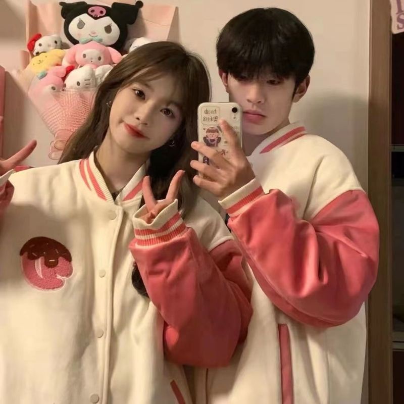 (Order) Áo khoác bomber nỉ bông hình thêu bánh donut màu hồng trắng sữa hello kitty