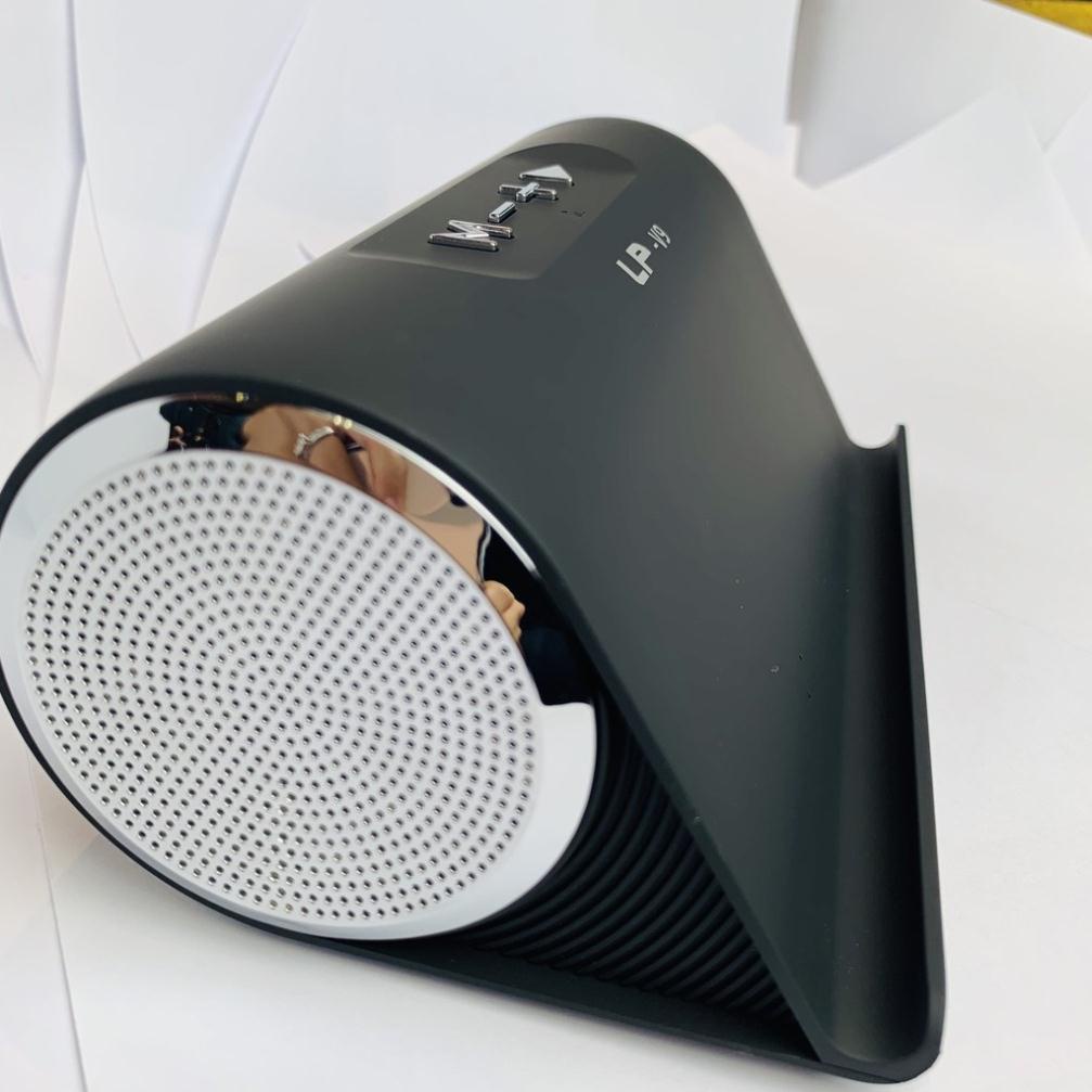 Loa bluetooth kiêm giá đỡ điện thoại sạc pin khe cắm usb thẻ nhớ LP V9