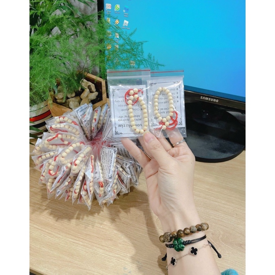 Vòng dâu tằm cho bé TINIKID