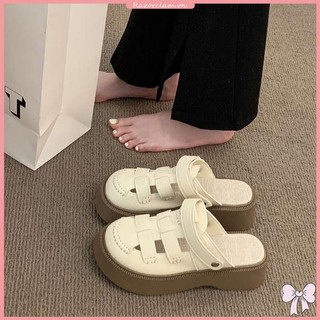 Thời trang dép sandal đế xuồng dày dặn kiểu dáng đơn giản trẻ trung