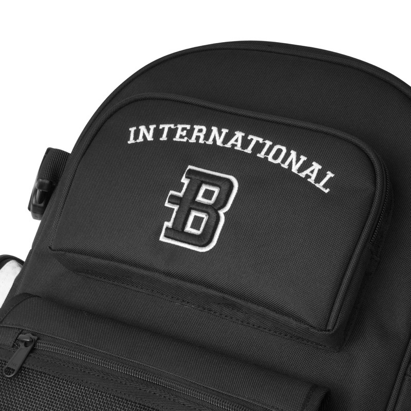 Balo đi học, laptop nam nữ đều mang được thêu chữ B