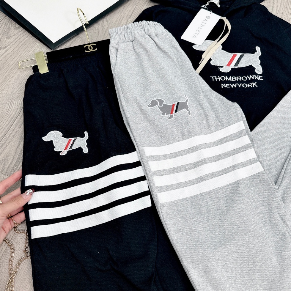 Set Bộ Mũ Len TB Viền Sọc, Chất Len Tăm Dày Dặn, Hình Thêu Nét Căng