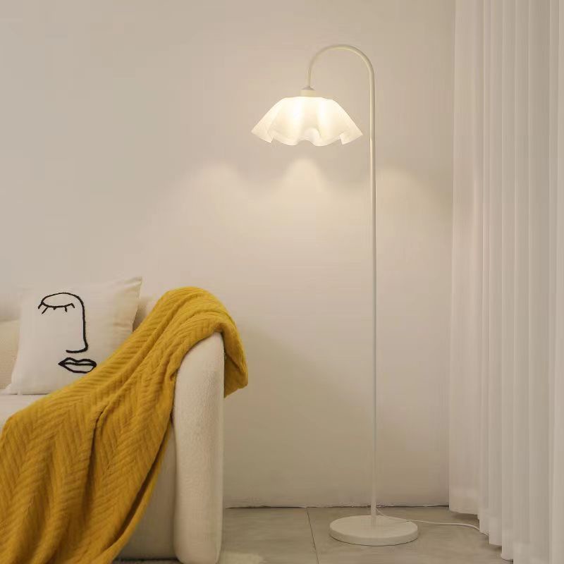 Cánh Hoa Đèn Sàn Kem Phong Cách Ghế Sofa Phòng Khách Bên Bầu Không Khí Đèn Trang Trí Sáng Tạo Phòng Ngủ Đầu Giường Dọc Đ