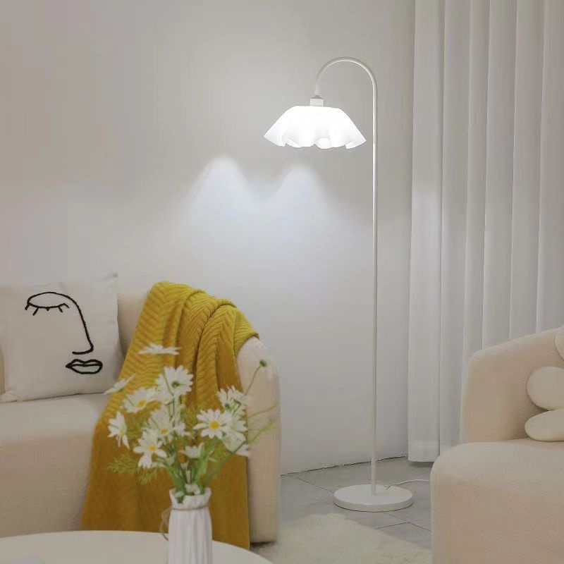 Cánh Hoa Đèn Sàn Kem Phong Cách Ghế Sofa Phòng Khách Bên Bầu Không Khí Đèn Trang Trí Sáng Tạo Phòng Ngủ Đầu Giường Dọc Đ