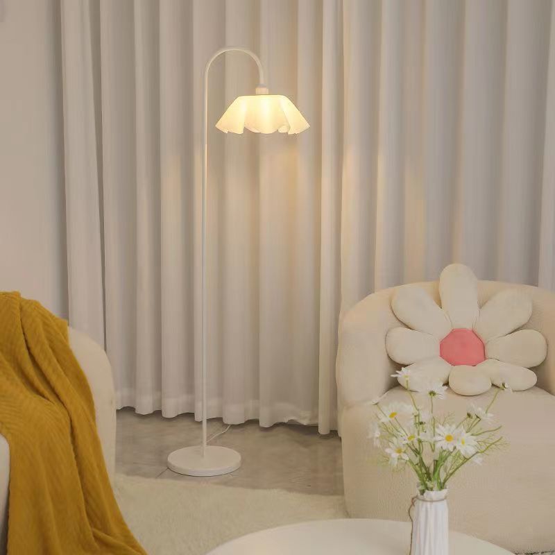 Cánh Hoa Đèn Sàn Kem Phong Cách Ghế Sofa Phòng Khách Bên Bầu Không Khí Đèn Trang Trí Sáng Tạo Phòng Ngủ Đầu Giường Dọc Đ