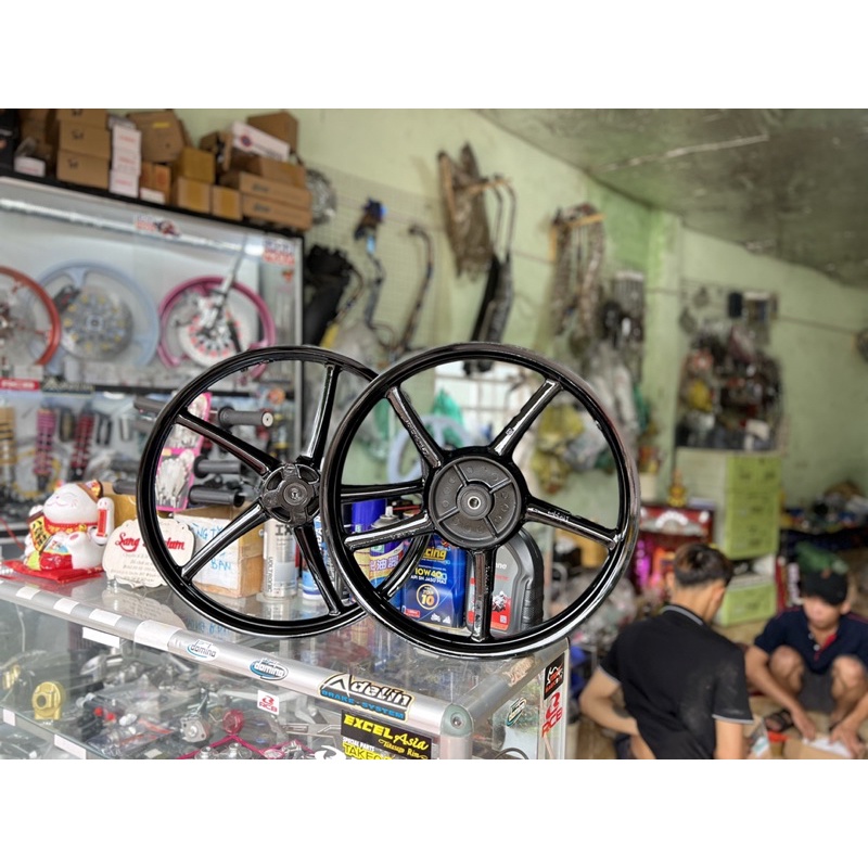 mâm rcb 5 cây cho sirius ex10 jupiter đen bóng sơn theo yêu cầu