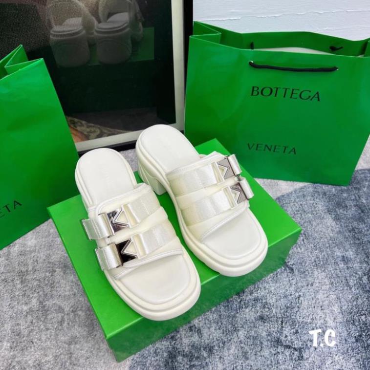 Lê Đế Cao Bottega Trắng Đen Full Size 35-39  -  By Anh Dinh Phuong