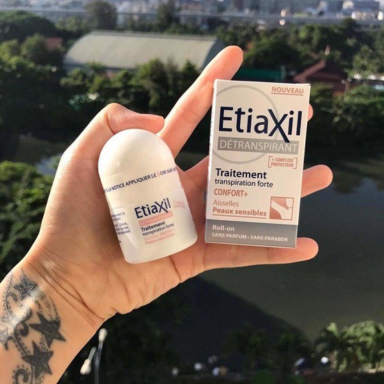 Lăn Khử Mùi Etiaxil Aisselles Confort+ 15ml