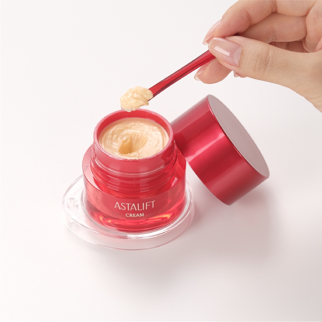 Kem Dưỡng Da Ban Ngày Astalift Tái Tạo Và Chống Lão Hóa Da Day Cream 30g