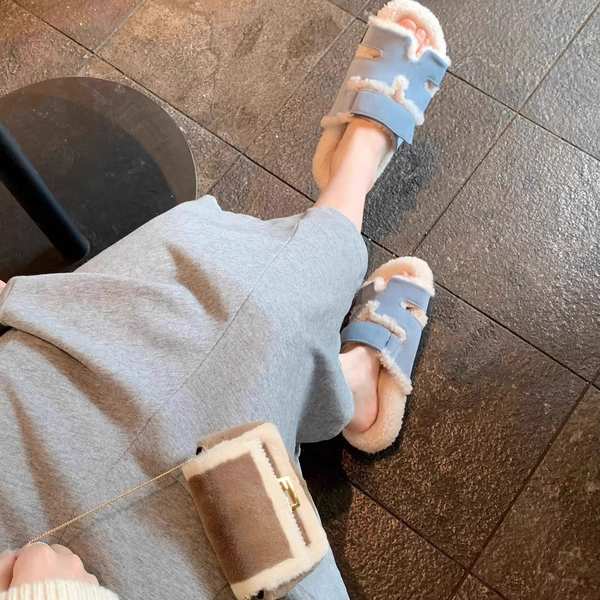 Dép Quai Ngang Phối Lông Thời Trang Mới 2023 Cho Nữ