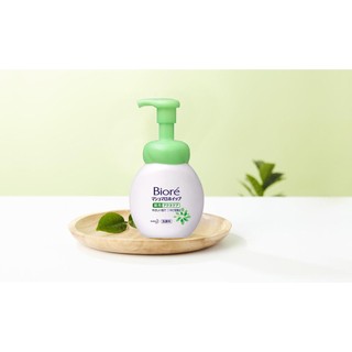 Bọt Rửa Mặt Biore ngừa mụn 150ml