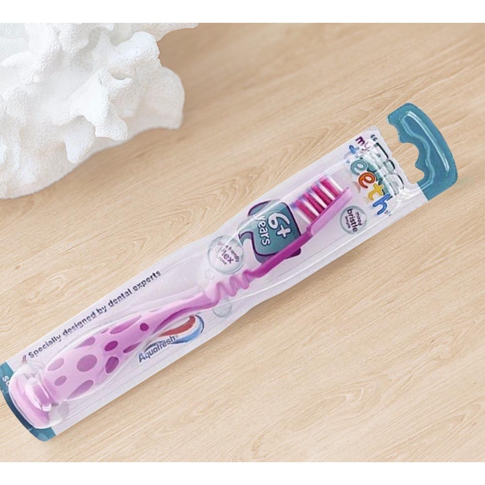 Bàn Chải Đánh Răng Trẻ Em Răng Lớn Aquafresh Kid Big Teeth 6+ Tuổi