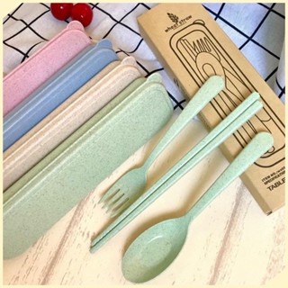 Bộ Hộp 3 Món Đũa, Thìa (Muỗng), Dĩa (Nĩa) Bằng Lúa Mạch Màu Pastel -TESOVN