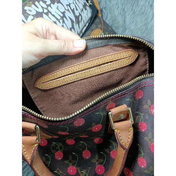 Túi xách si hiệu eo vì