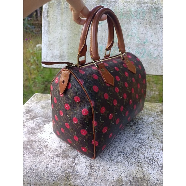 Túi xách si hiệu eo vì