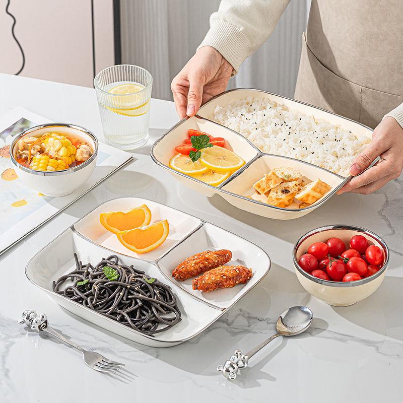 Đĩa Ăn Nhiều Ngăn Nhẹ Sang Trọng Dành Cho Người Lớn